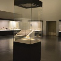 华艺恒辉陈列展示柜  文物展柜制作  文物展柜 厂家